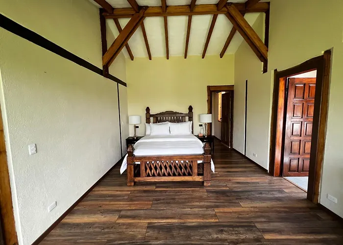 Hacienda Jimenita Wildlife Reserve Puembo