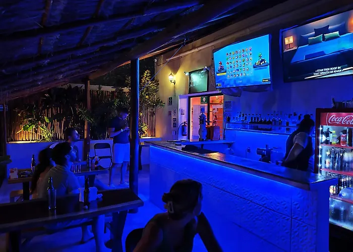 New Friends Hostel & Bar Adults Only Valladolid 