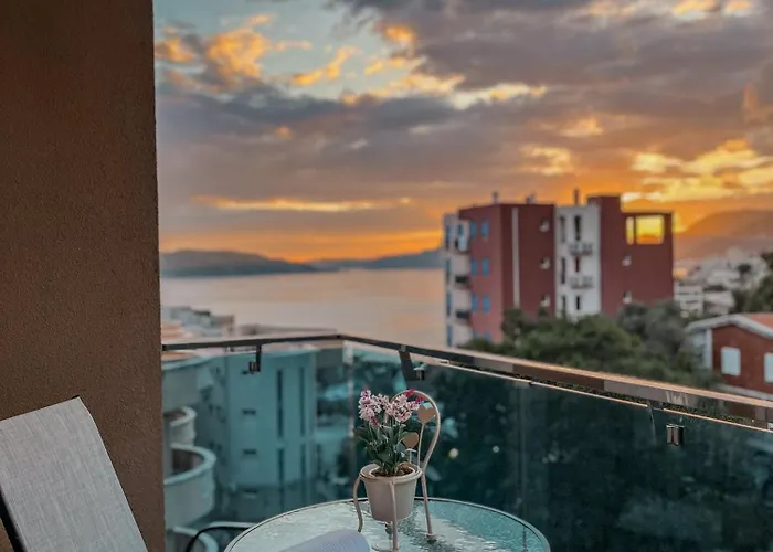 Vanja Apartment With Private Parking - Sea View Budva