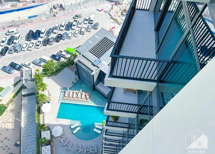 Stylish 1Bedroom With Balcony & View Dubai