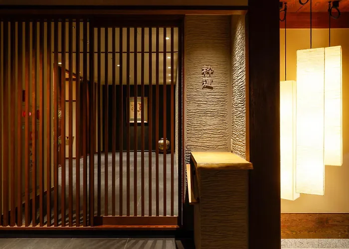 Ryokan Asukasou At The Entrancne Of Nara Park