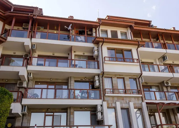 Hearth Of Balchik Sea View And Pool Apartment