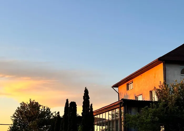 Almaport Hotel Talghar