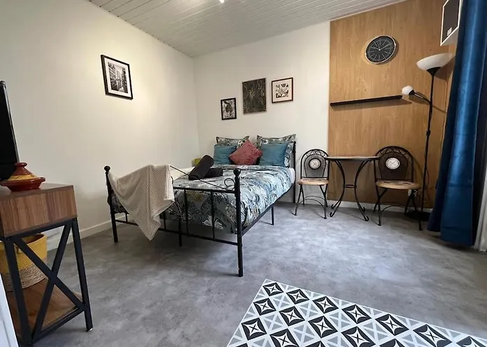 Chateaux 5 Minute, Parking Gratuit Hauteur 2 M Versailles