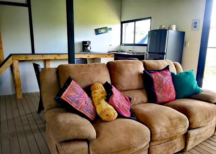 Hillside Cabins - Guatape Medellin
