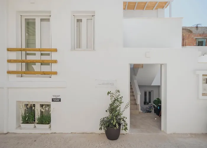 Golden Bird'S Aparthotel Naxos City