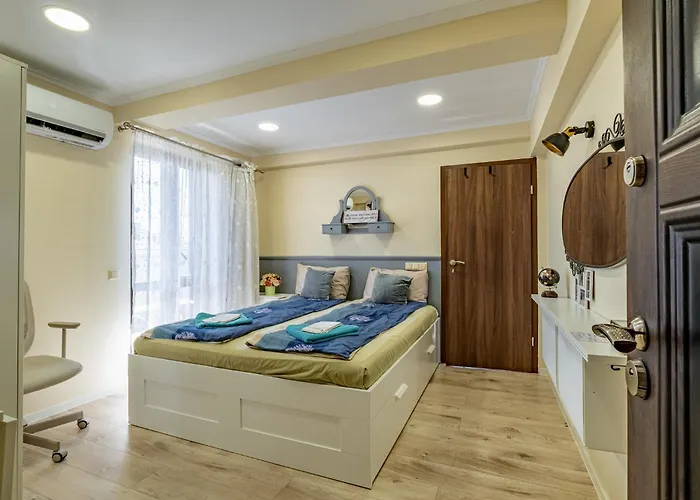 Historic Central Place With Paid Parking Varna
