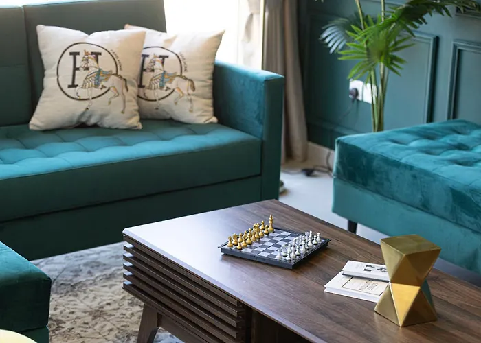 Iconic Burj Khalifa Views From Luxury 1Br Home Dubai
