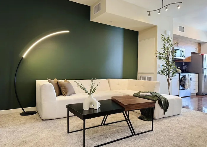 Stylish 1 Bedroom Apartment In La With Free Parking - 10 Minutes Away From Ceders Sinai Los Angeles
