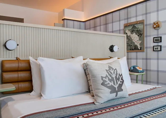 Moxy Banff Hotel