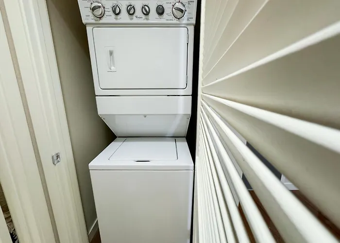 Stylish 1 Bedroom Apartment In La With Free Parking - 10 Minutes Away From Ceders Sinai Los Angeles