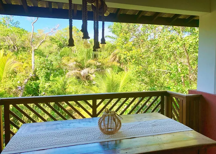Apartamento Amplo Com Varanda Aconchegante - 10 Min A Pe Da Vila De Praia Do Forte