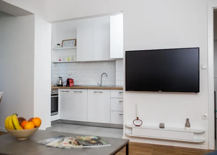 Big Tree Apartment & The Nest Apartment - Free Parking Mostar