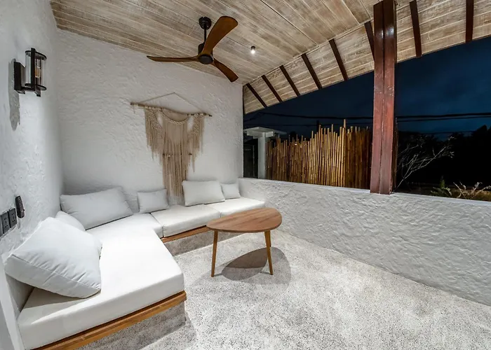 Putri Salju Villa By Evdekimi - Scenic Terrace In The Artistic Heart Of Ubud