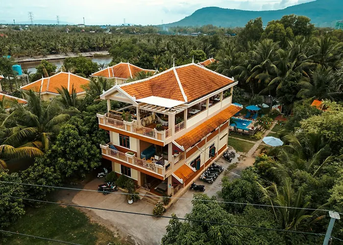 Karma Traders Kampot Hostel