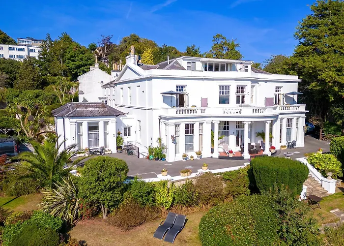 Vomero Holiday Apartments Torquay