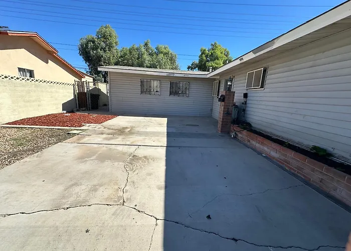Vegas Getaway Amazing Ground Floor With Pool And Games And Bbq Villa Las Vegas