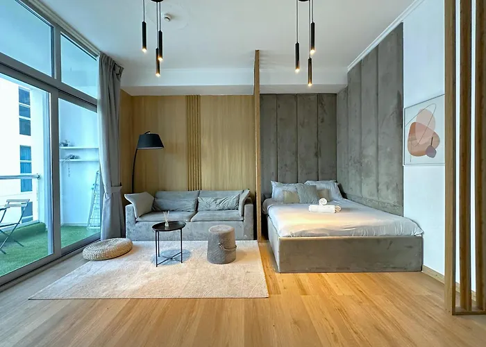 Ultra Luxury Flat Fully Upgrade With Balcony In Marina Apartment Dubai