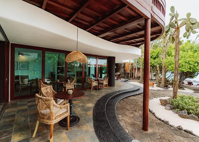 Villa Escalesia Galapagos Waterfront Hotel Puerto Ayora 