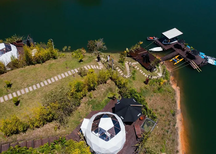 Domus Glamping Guatape Hotel