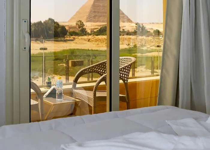 Pyramids Land Palace Kafret el-Gabal