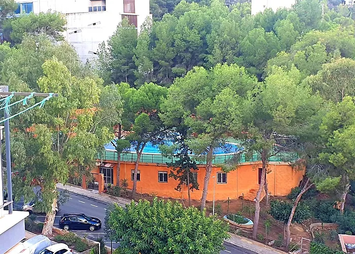 Three Bedrooms Apart In Benidorm Near Beach And Strip