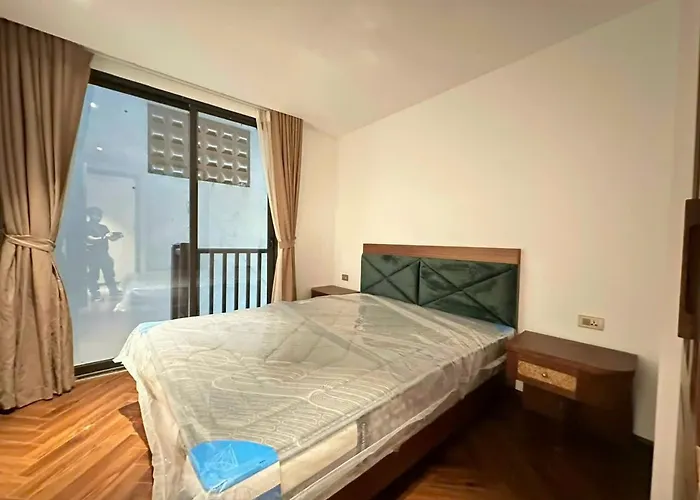 3 Bedrooms Apartment Hanoi