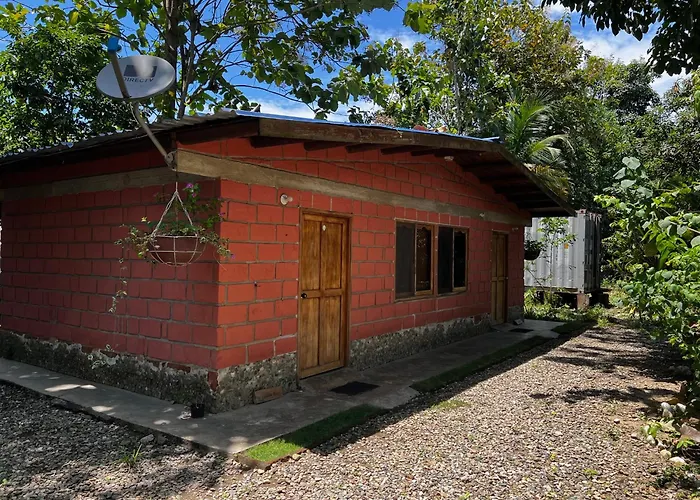 Hacienda Valencia Hostel Guachaca