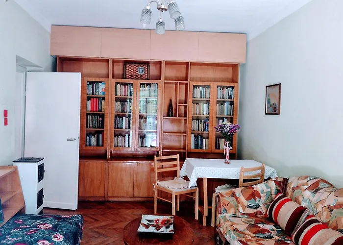 Era Echoes - Preserved Historical Apartment Tirana