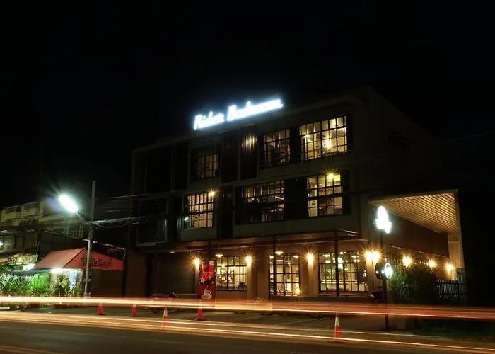 Rider Bedroom Hostel & Cafe Pran Buri