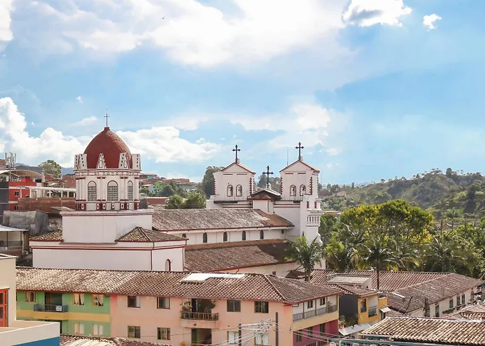 Hotel Stay Guatape A Dos Cuadras Del Parque
