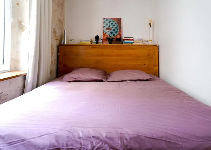 Chic Apartment With Private Terrace Paris