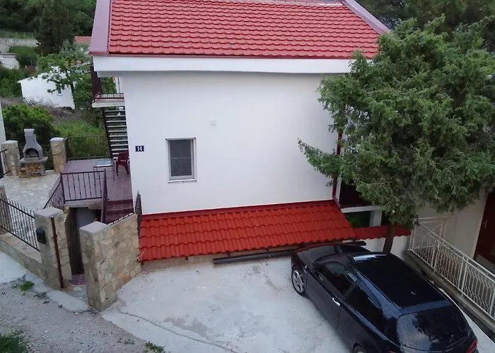 House By The Sea Villa Sutomore