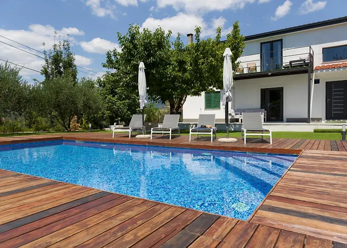 Villa Joy Heated Pool Split
