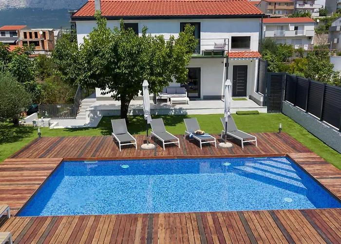 Villa Joy Heated Pool Split