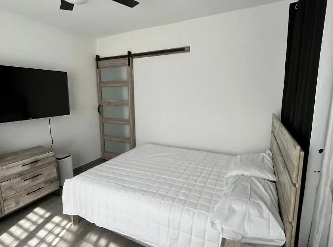 Sea Breeze Tunnel Hideaway 2 Apartment Quebradillas