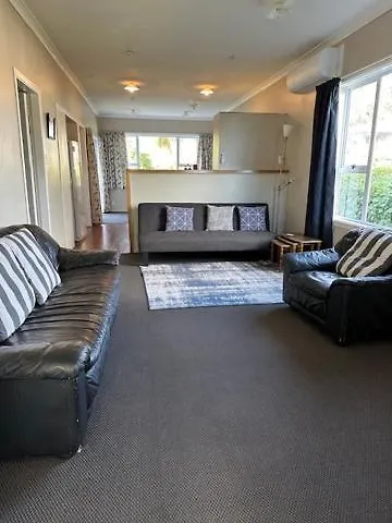 4 Parris St Villa New Plymouth