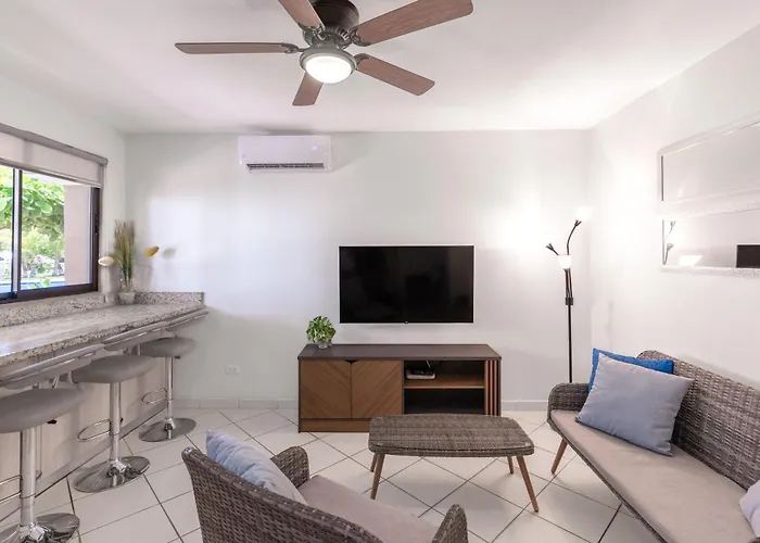 Pacific Sunset Ground Unit Condo Across The Beach Coco