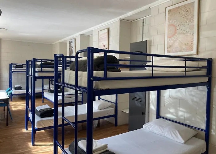 Yha Coolangatta Gold Coast Hostel