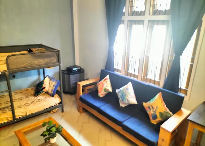 Pinks Homestay Ac Rs 400 Per Day Guwahati