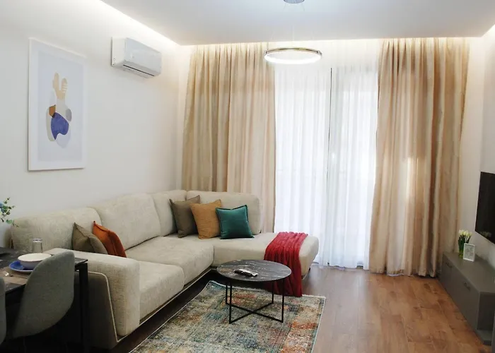 Lindi'S Apartment 3/6 Tirana