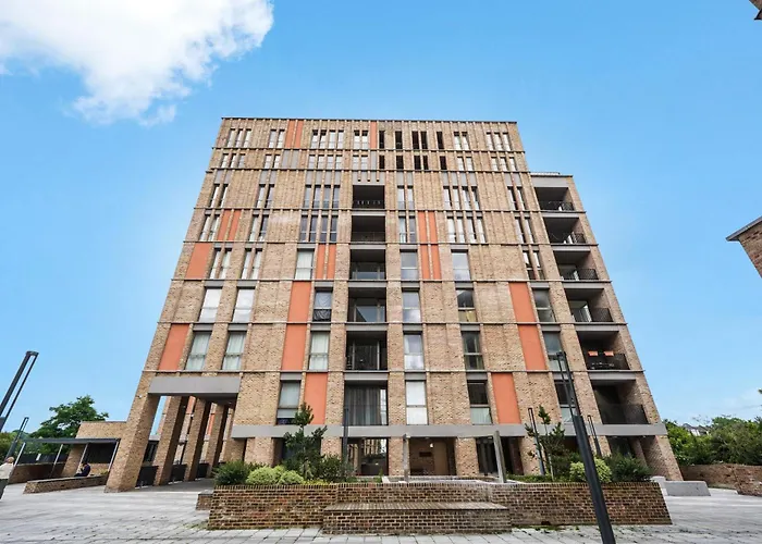 The Zurich Apartment, 6 Beds, 15Mins To Central London, 10Mins Wembley Stadium