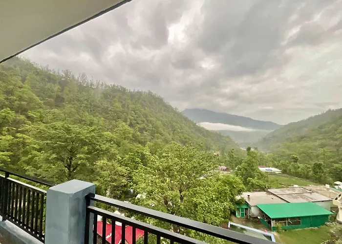 Rudram Aura X One Light Stays Rishikesh