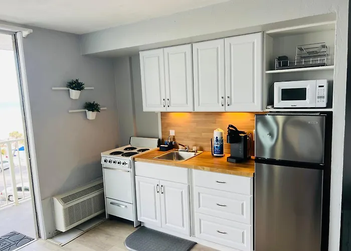 Oceanfront Oasis Aparthotel Daytona Beach