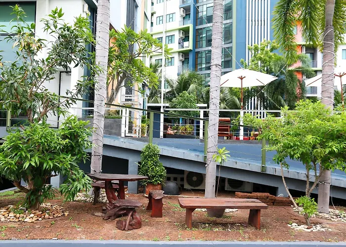 Arthitaya Green Nature Hotel & Lakkhana Poolside Resort Pattaya