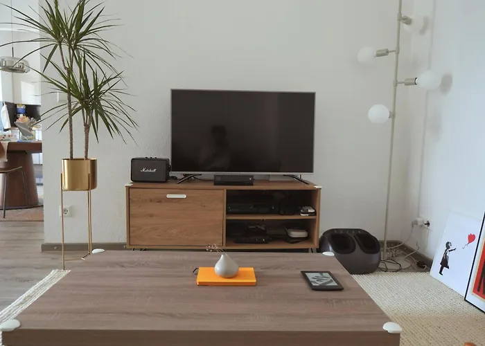 Spacious Stylish Scandi Apartment In Linden-Mitte Hannover
