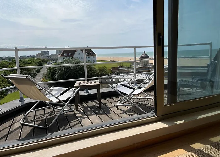 Penthouse De Vaughan -Luxe Appartement Met Zeezicht Ostend