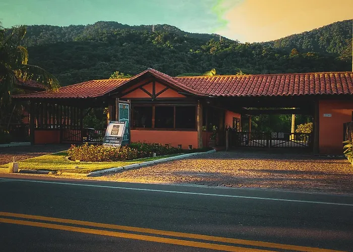 C4: Awesome Beach House Sao Sebastiao 