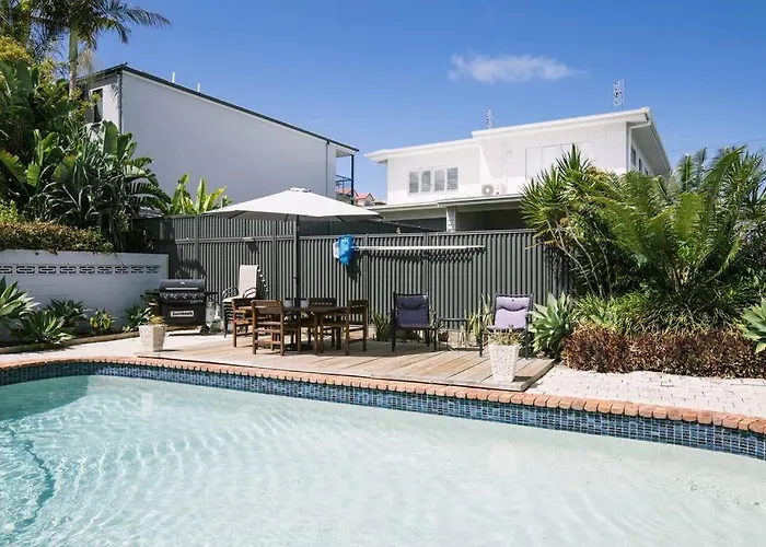 Miami'S Family Getaway Sleeps 10, Pool, Patio, Walk To North Burleigh Beach & Shops Gold Coast