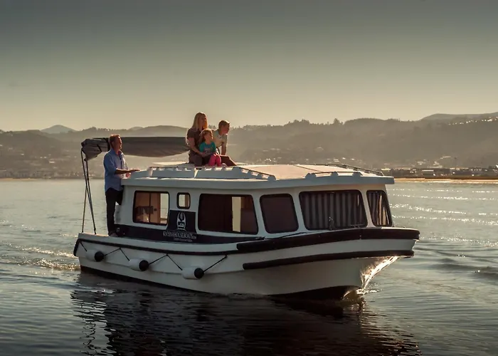 Knysna Houseboats Hotel